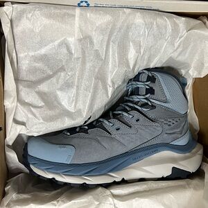 HOKA Kaha 2 GTX Sneakers size 7